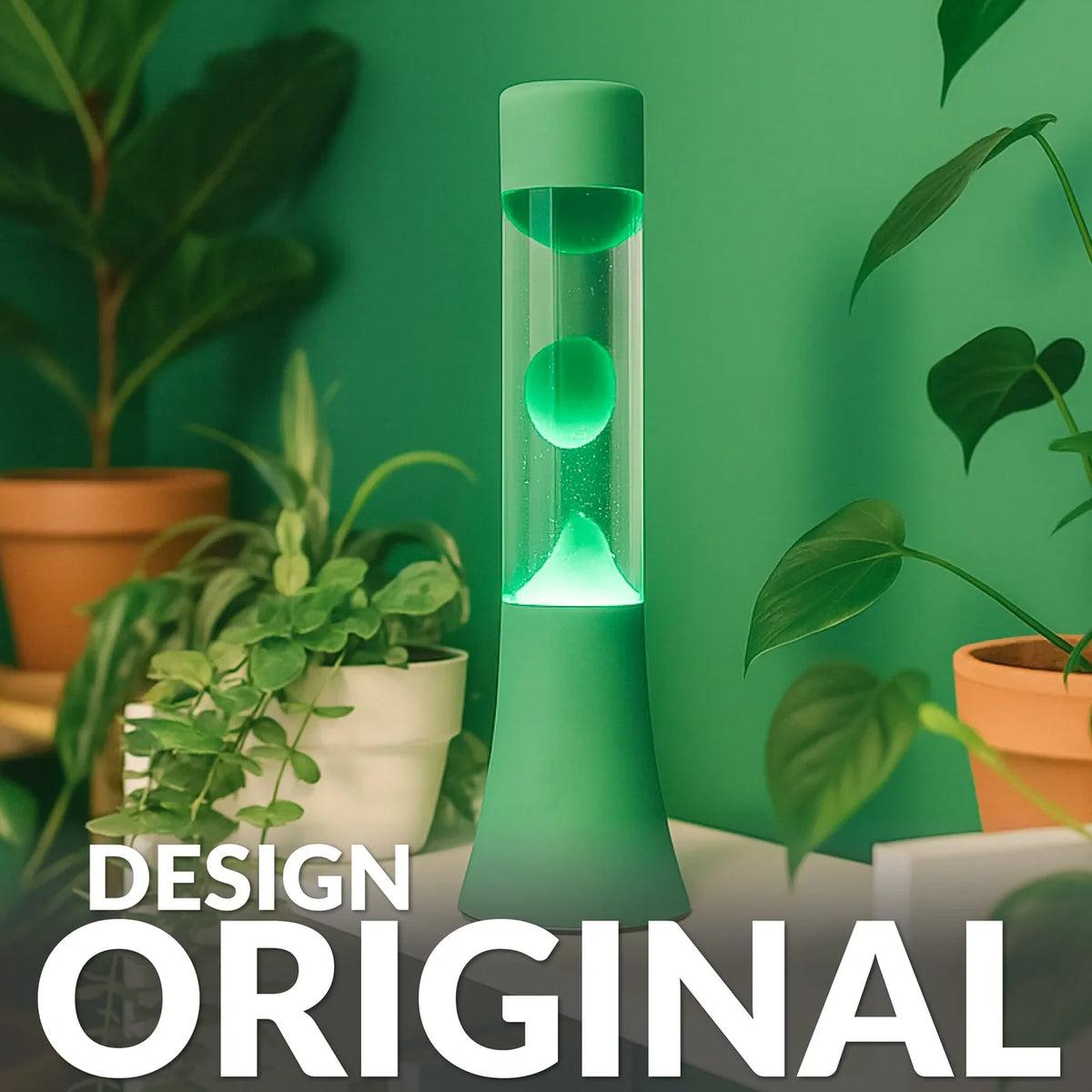 Fisura Design Lavalamp met Groene Lava - Muntgroen in een groene omgeving